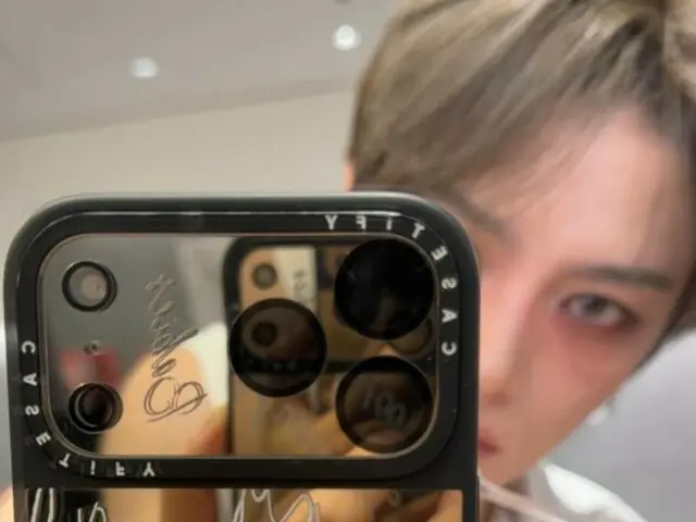 Jaejung looks cool even holding a toothbrush! He brushes his teeth with all his might!